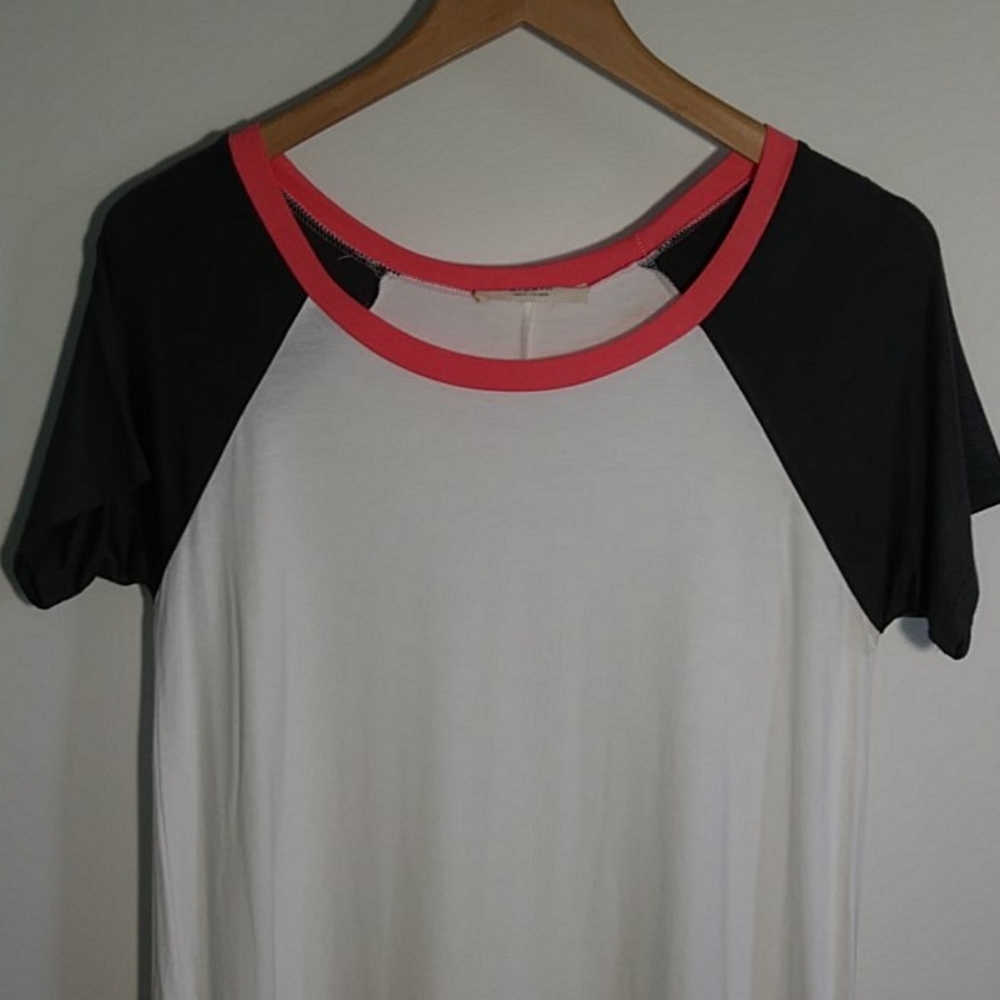 Short sleeve top
